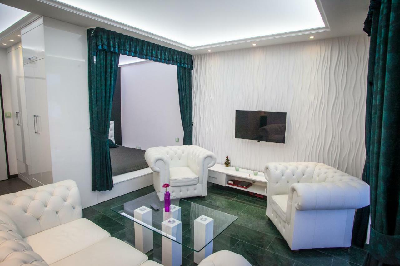 Royal Apartment In City Centre Suwalki Bagian luar foto